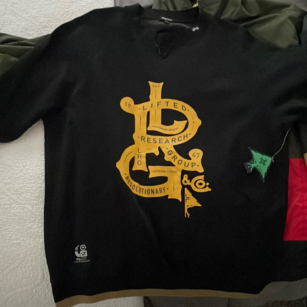 LRG crew neck